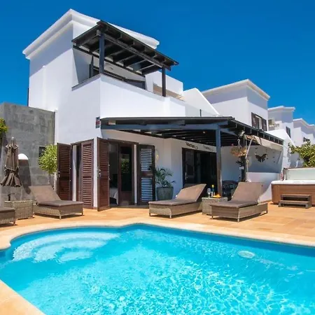 Solsidan Pool, Jacuzzi, A/c 15 Minutes Walking To Marina Rubicon Villa *
