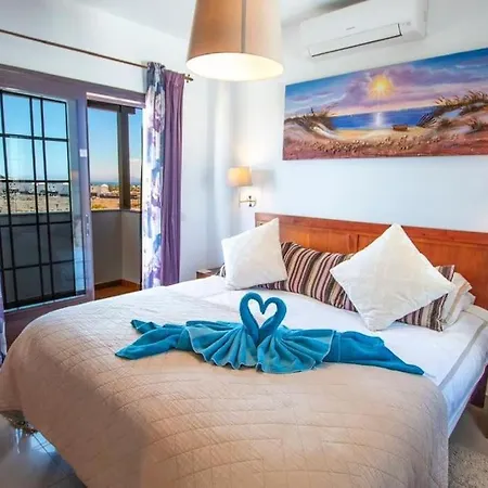 Solsidan Pool, Jacuzzi, A/c 15 Minutes Walking To Marina Rubicon Villa *