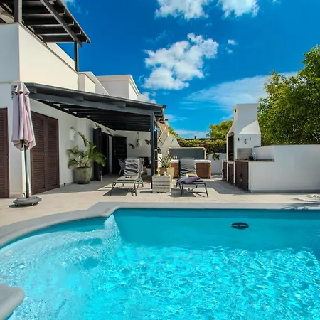 Вилла Solsidan Pool, Jacuzzi, A/c 15 Minutes Walking To Marina Rubicon