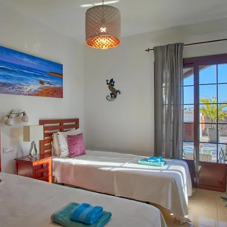 Solsidan Pool, Jacuzzi, A/c 15 Minutes Walking To Marina Rubicon Вилла