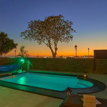 Solsidan Pool, Jacuzzi, A/c 15 Minutes Walking To Marina Rubicon Коста Бланка