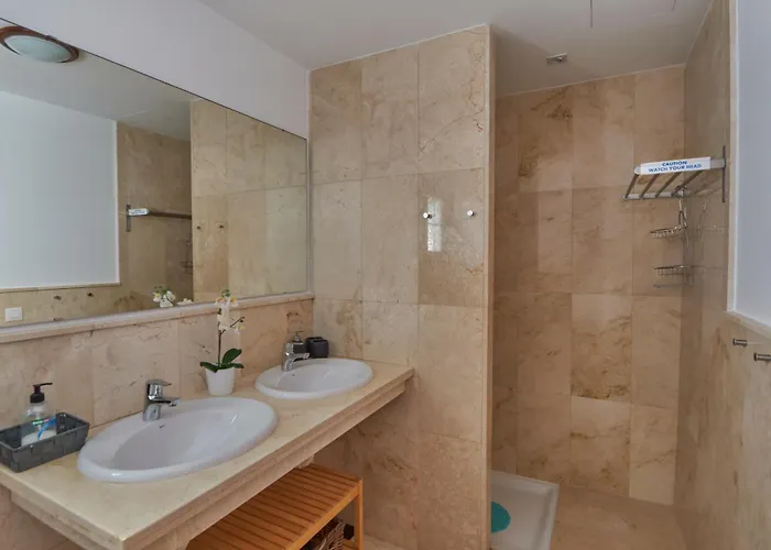 Villa Solsidan Pool, Jacuzzi, A/c 15 Minutes Walking To Marina Rubicón *