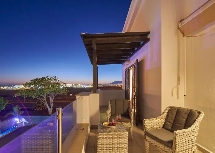 Solsidan Pool, Jacuzzi, A/c 15 Minutes Walking To Marina Rubicón